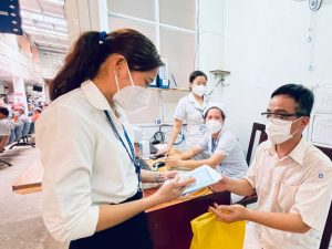 Việc tăng tiền trực không chỉ cải thiện chế độ đãi ngộ mà còn tạo động lực để đội ngũ y tế yên tâm công tác, nâng cao chất lượng chăm sóc sức khỏe người dân